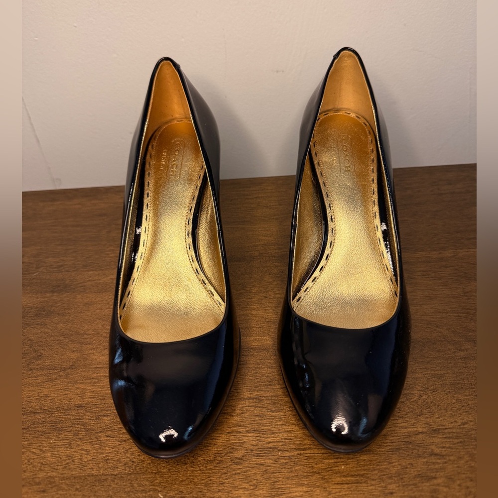 Coach Black Patent Leather High Heel Pumps Size 8.5 - Picture 2 of 7